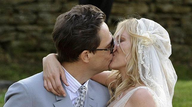 Kate Moss pone fin a su boda en helicóptero